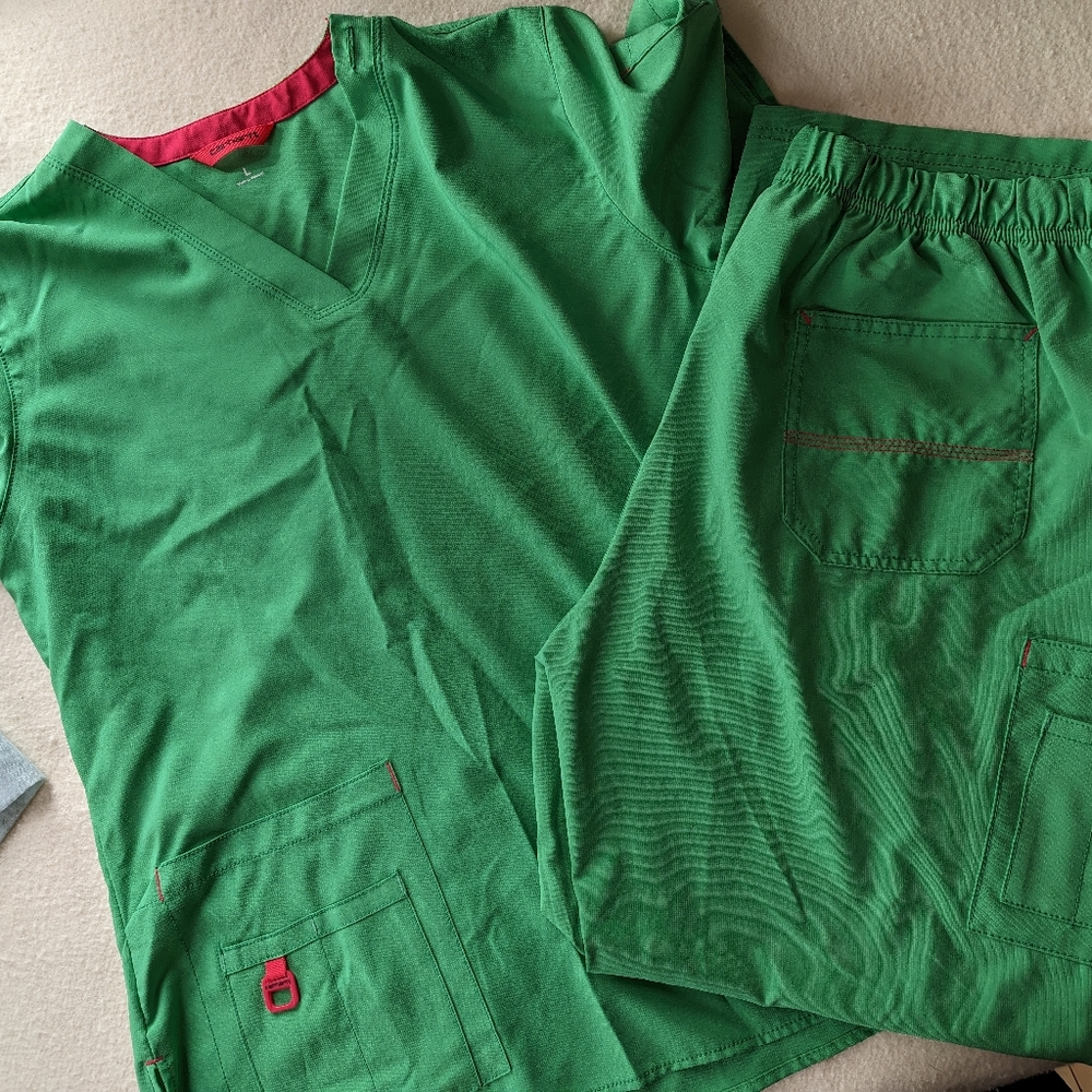 Carhartt scrub set